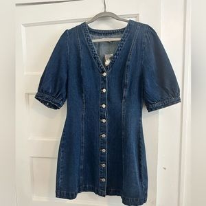 SO CUTE!! Signature8 denim mini dress size Med.
